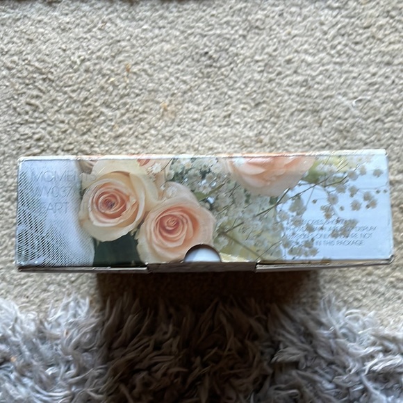 VINTAGE “MOMENTS” HEART GLASS FRAME. New in original box - Picture 4 of 8